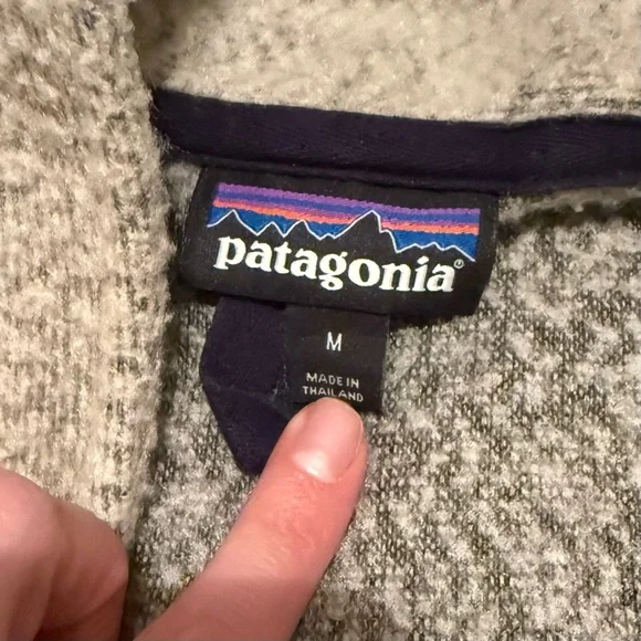 Patagonia Women's Gray and Navy Blue Zip-Up Top - Picture 3 of 4